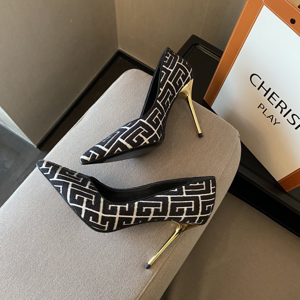Balmain 𝟐𝟎𝟐1 𝙁𝙒 Sandals