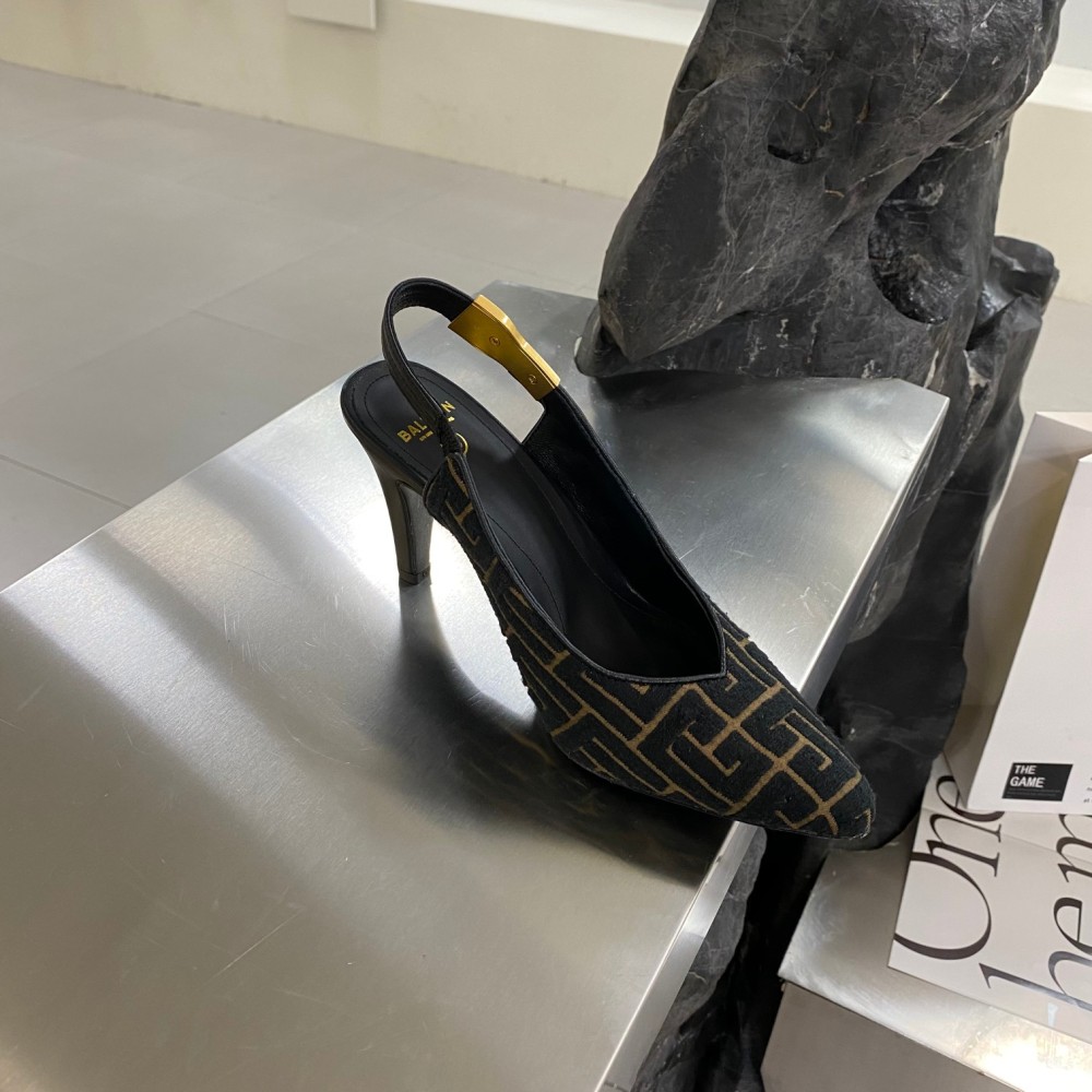 Balmain 𝟐𝟎𝟐2 𝙁𝙒 Sandals