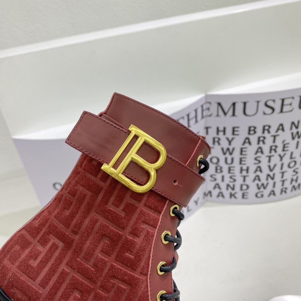 Balmain 𝟐𝟎𝟐2 𝙁𝙒 Martin boots