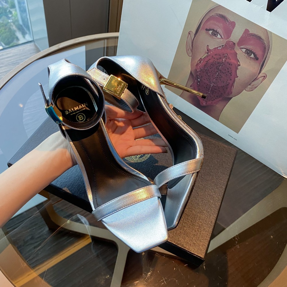 Balmain 𝟐𝟎𝟐2 𝙁𝙒 Sandals