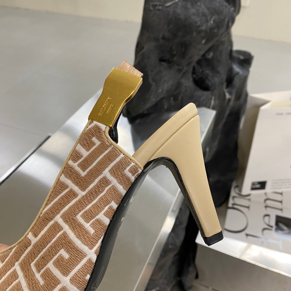 Balmain 𝟐𝟎𝟐2 𝙁𝙒 Sandals