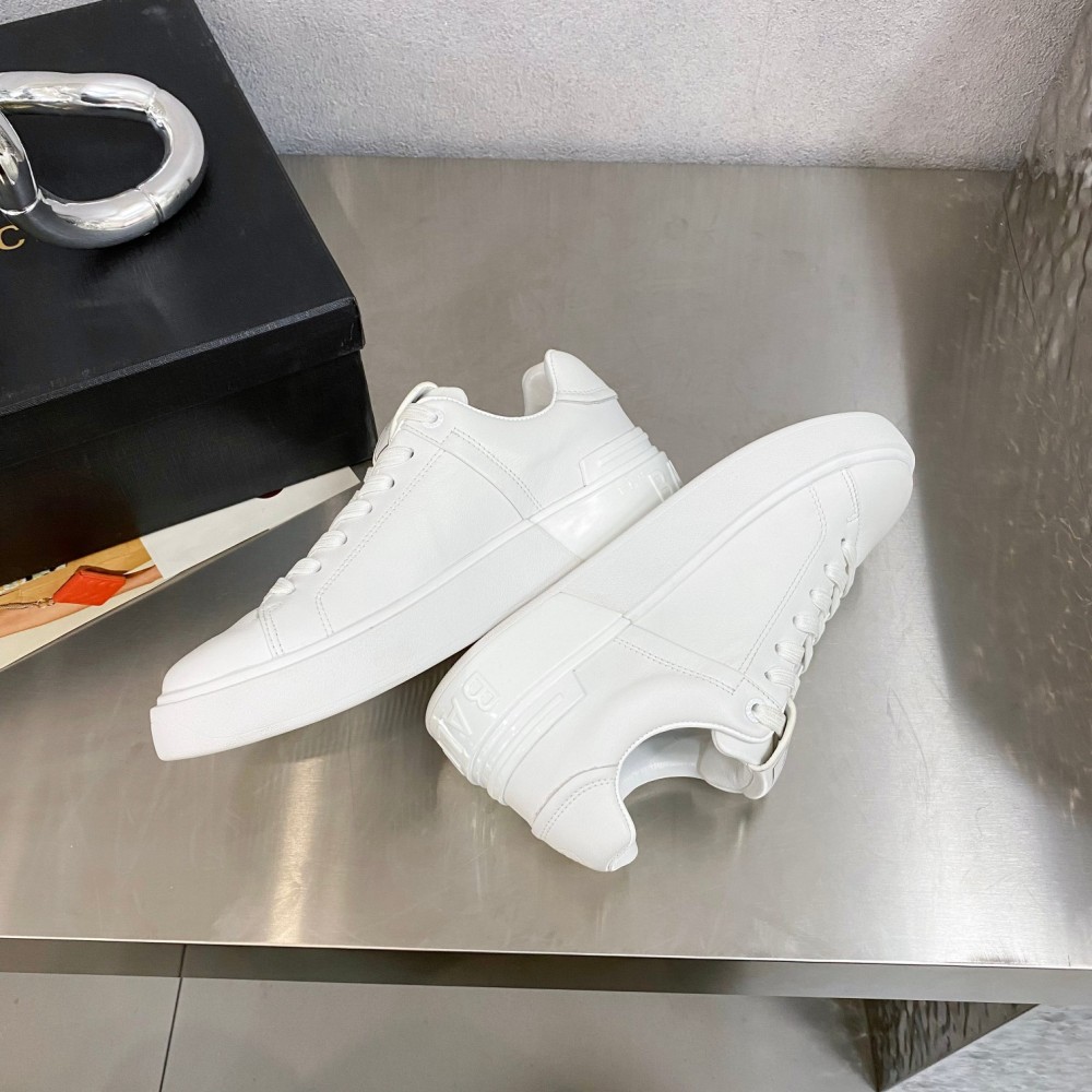 Balmain 𝟐𝟎𝟐2 𝙁𝙒 𝘽-𝘾𝙤𝙪𝙧𝙩 sneakers