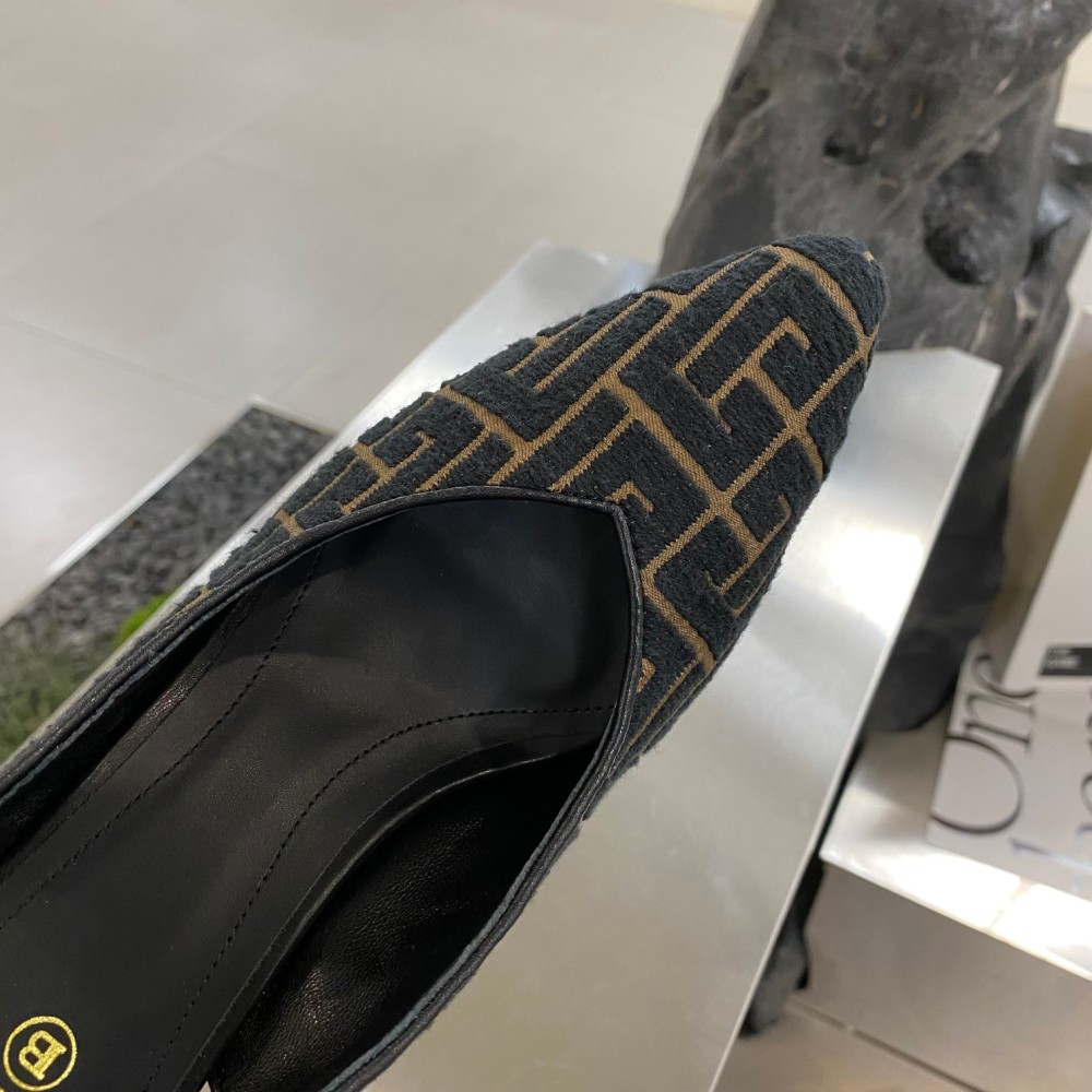 Balmain 𝟐𝟎𝟐2 𝙁𝙒 Sandals