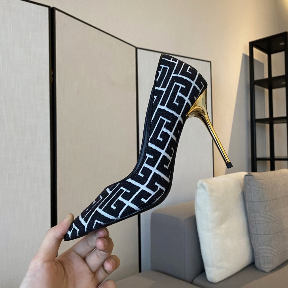 Balmain 𝟐𝟎𝟐1 𝙁𝙒 Sandals