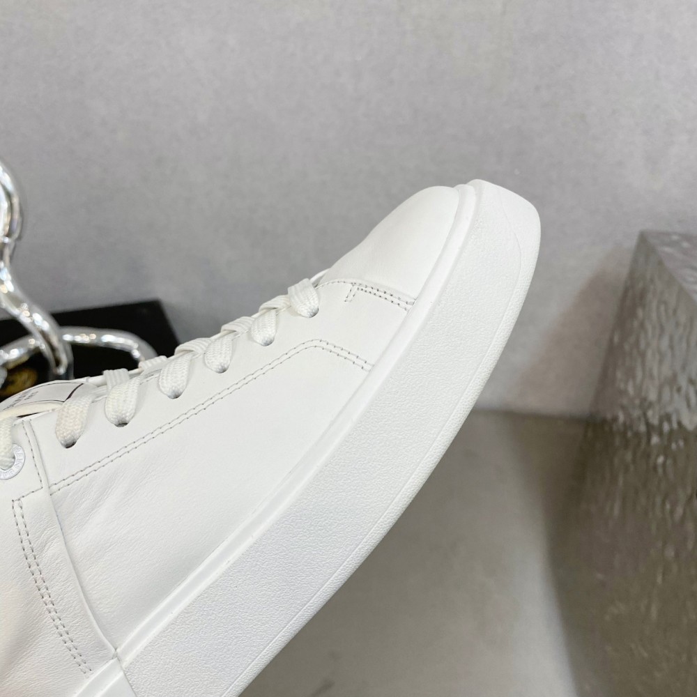 Balmain 𝟐𝟎𝟐2 𝙁𝙒 𝘽-𝘾𝙤𝙪𝙧𝙩 sneakers