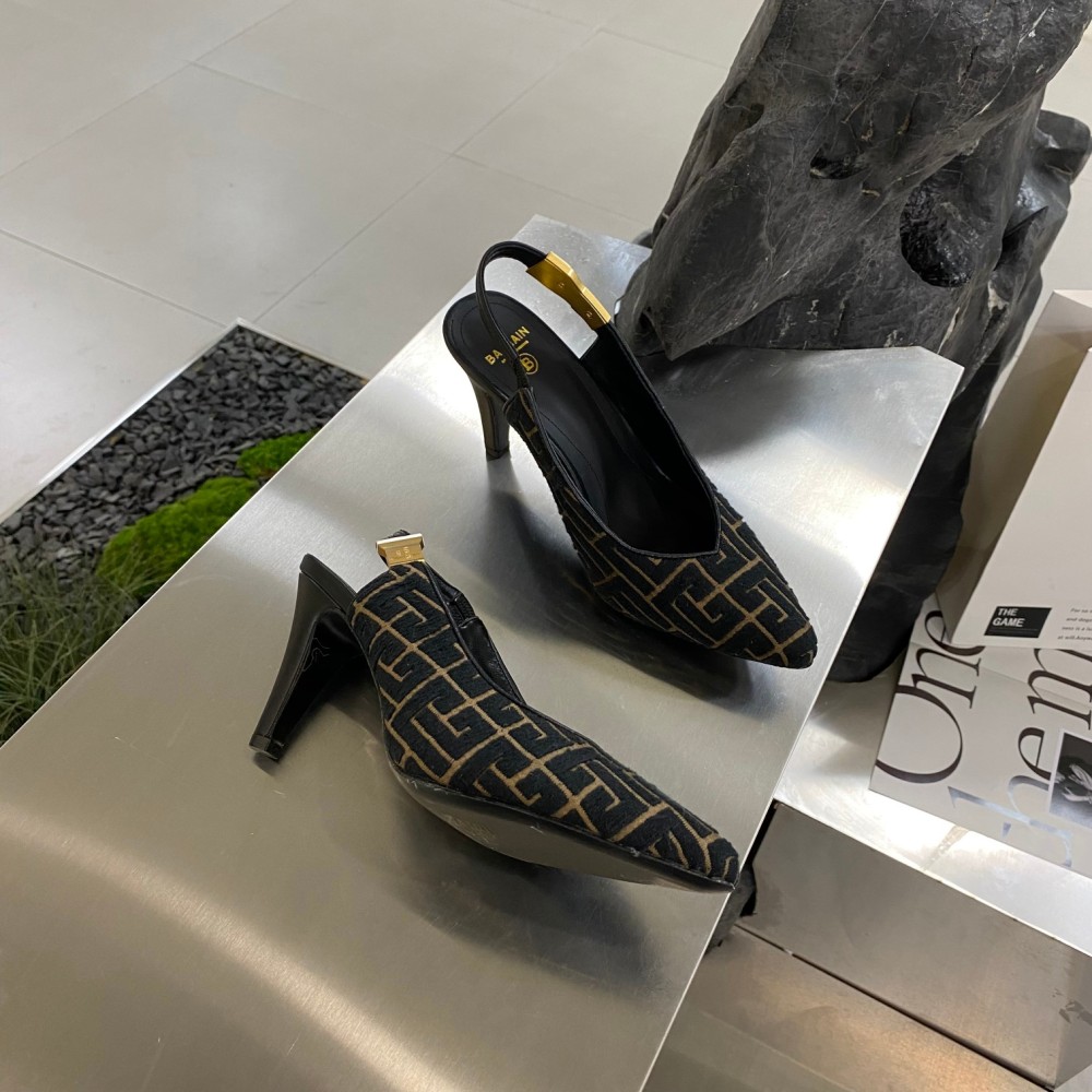 Balmain 𝟐𝟎𝟐2 𝙁𝙒 Sandals