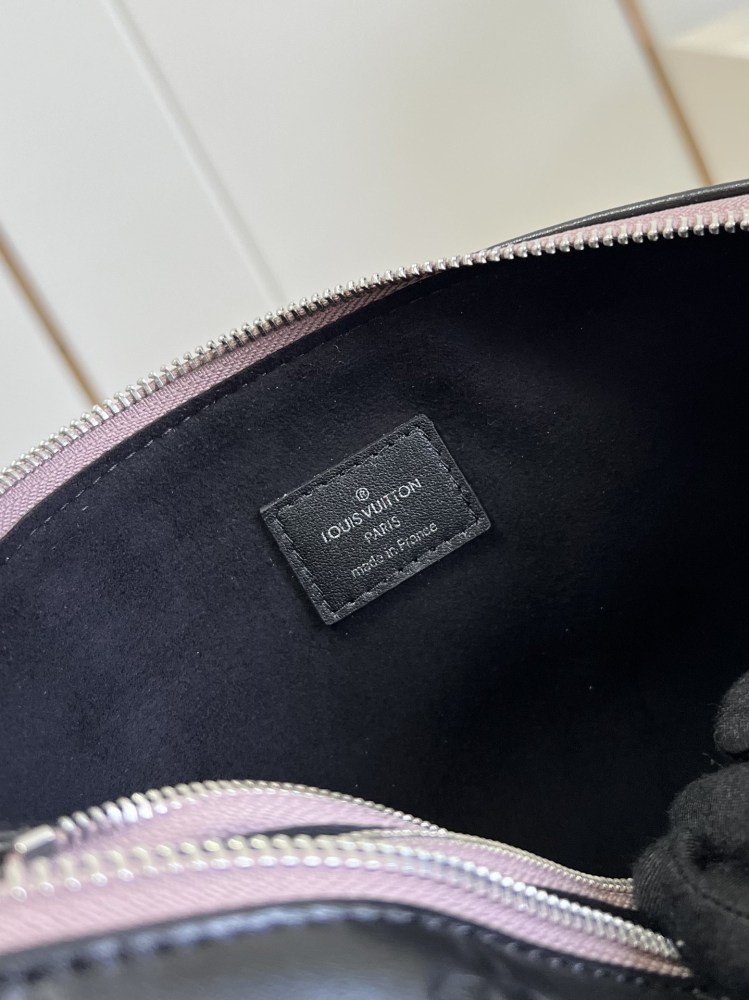 Louis Vuitton Coussin Monogram  M57790 mirror Boutique