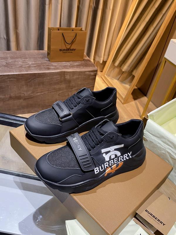 Burberry Men's and Women's Sneakers