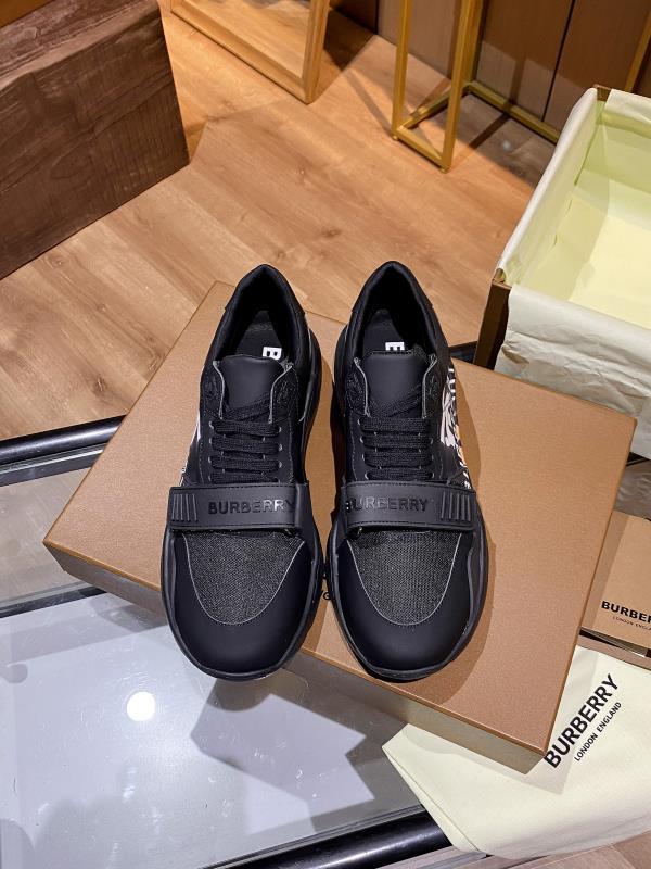 Burberry Men's and Women's Sneakers