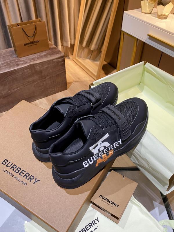Burberry Men's and Women's Sneakers