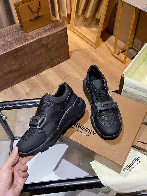 Burberry Men's and Women's Sneakers