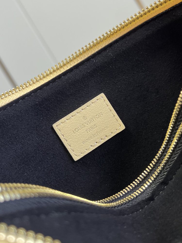 Louis Vuitton Coussin Monogram  M57790 mirror Boutique