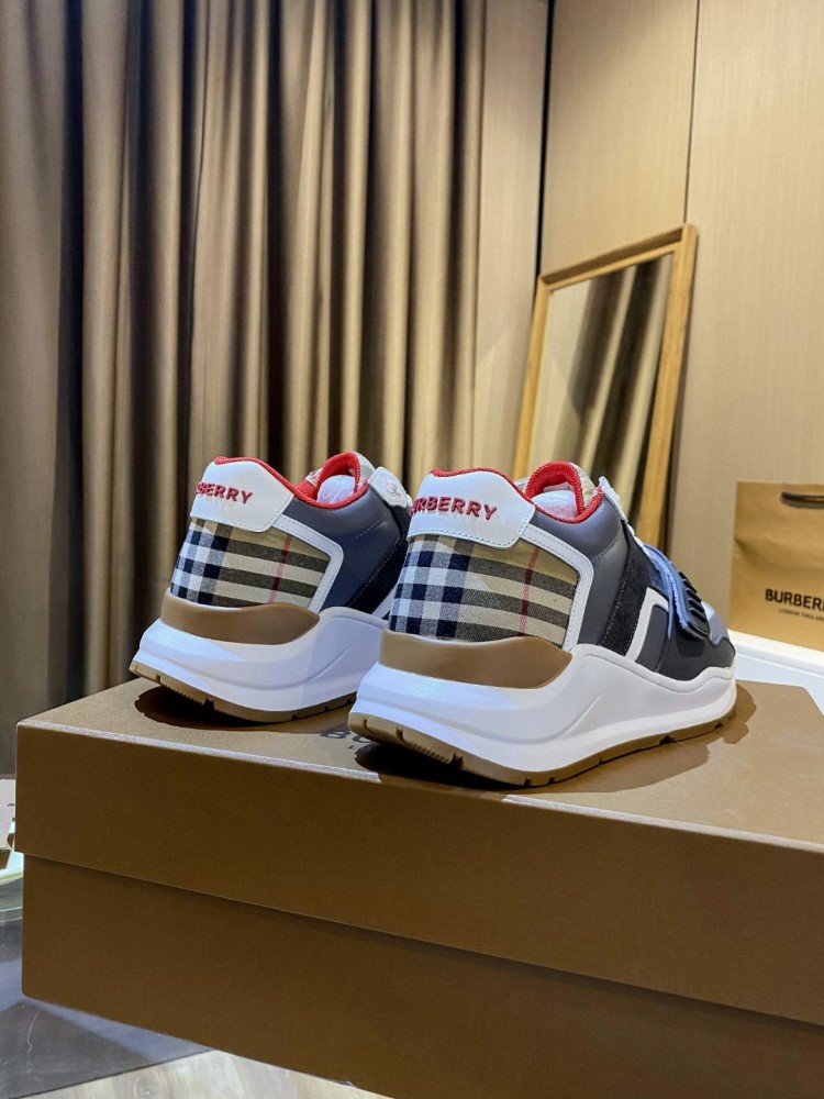 Burberry Men's and Women's Sneakers