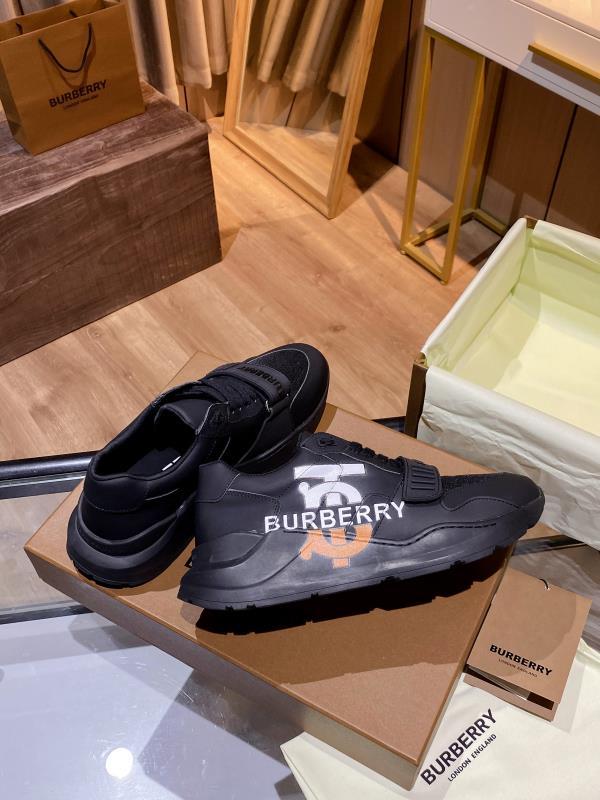 Burberry Men's and Women's Sneakers