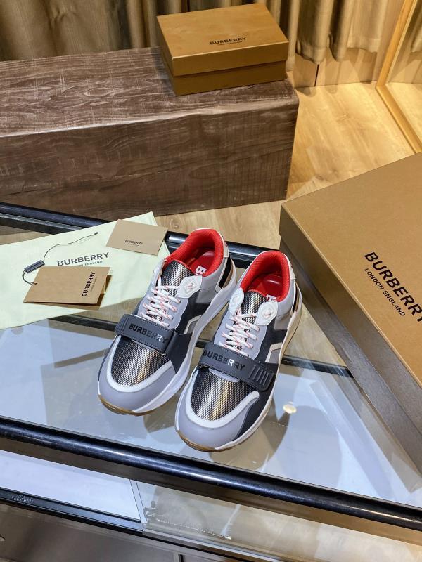 Burberry Men's and Women's Sneakers
