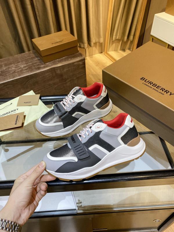 Burberry Men's and Women's Sneakers