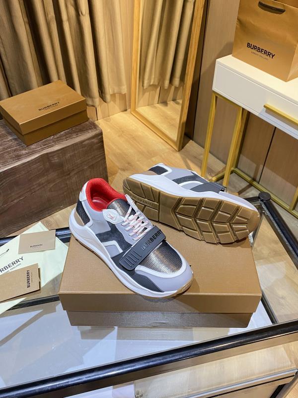 Burberry Men's and Women's Sneakers