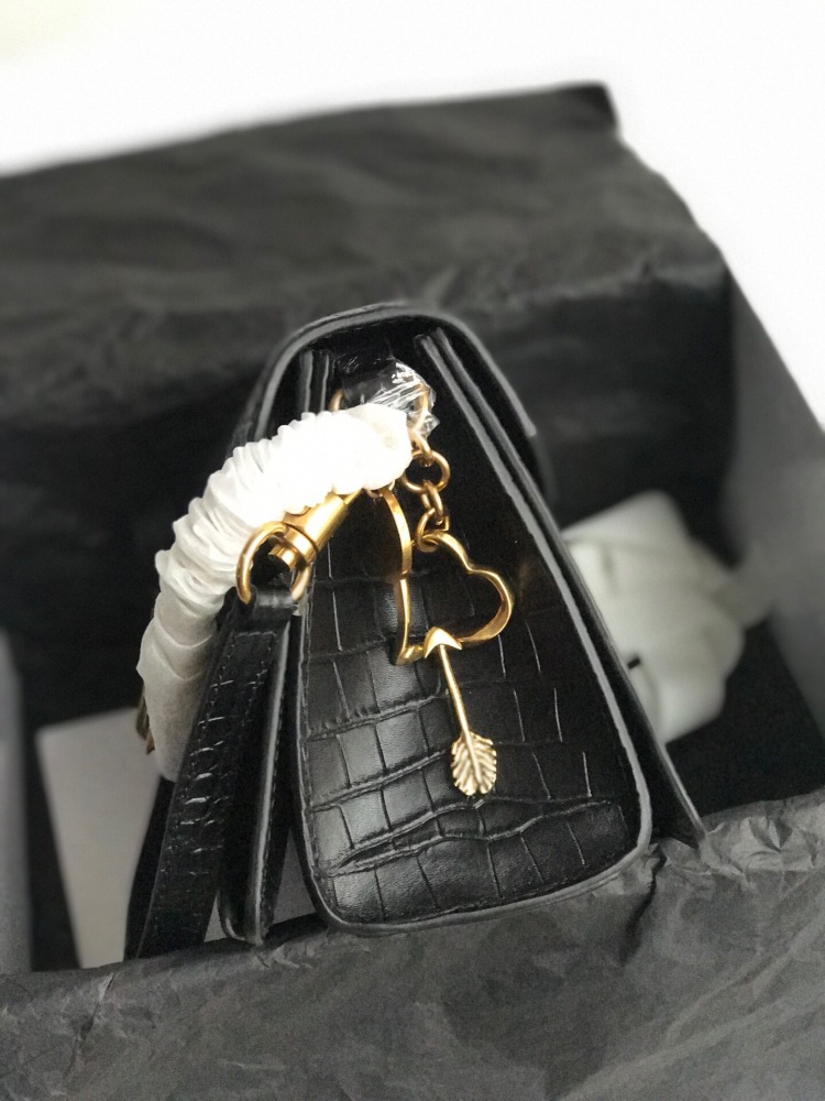 Givenchy 🇫🇷 GV3 1117 Mirror Boutique