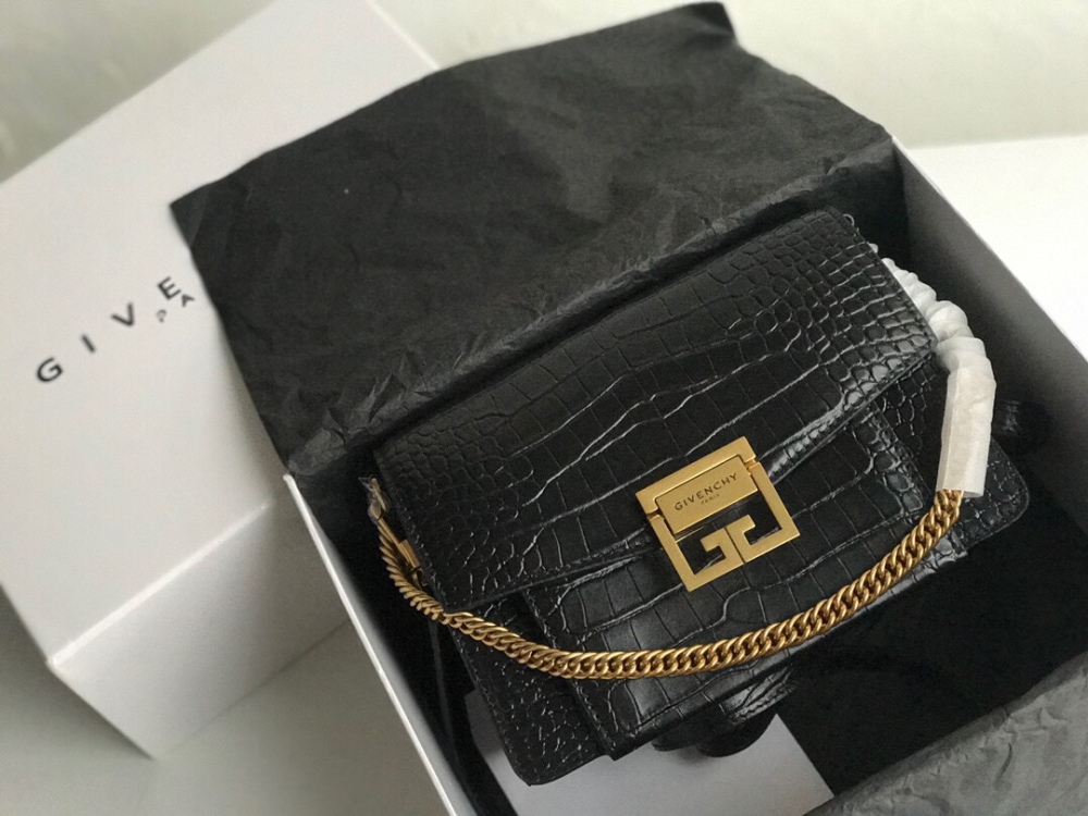 Givenchy 🇫🇷 GV3 1117 Mirror Boutique