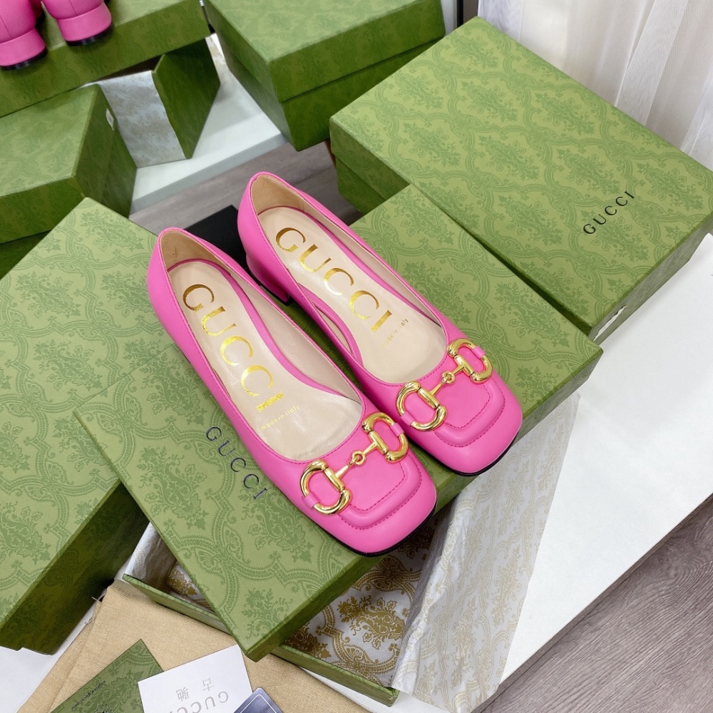 GUCCI sandals