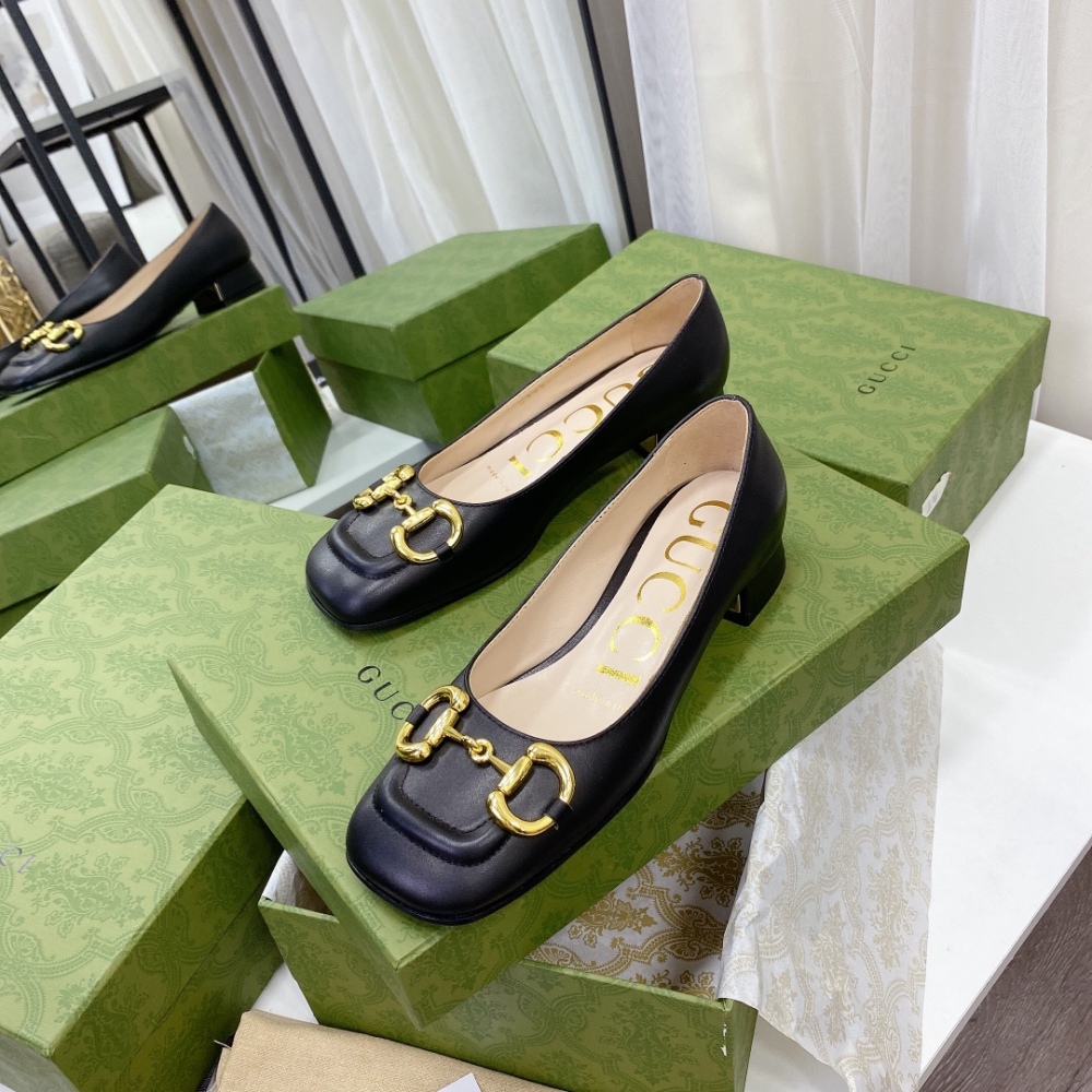 GUCCI sandals