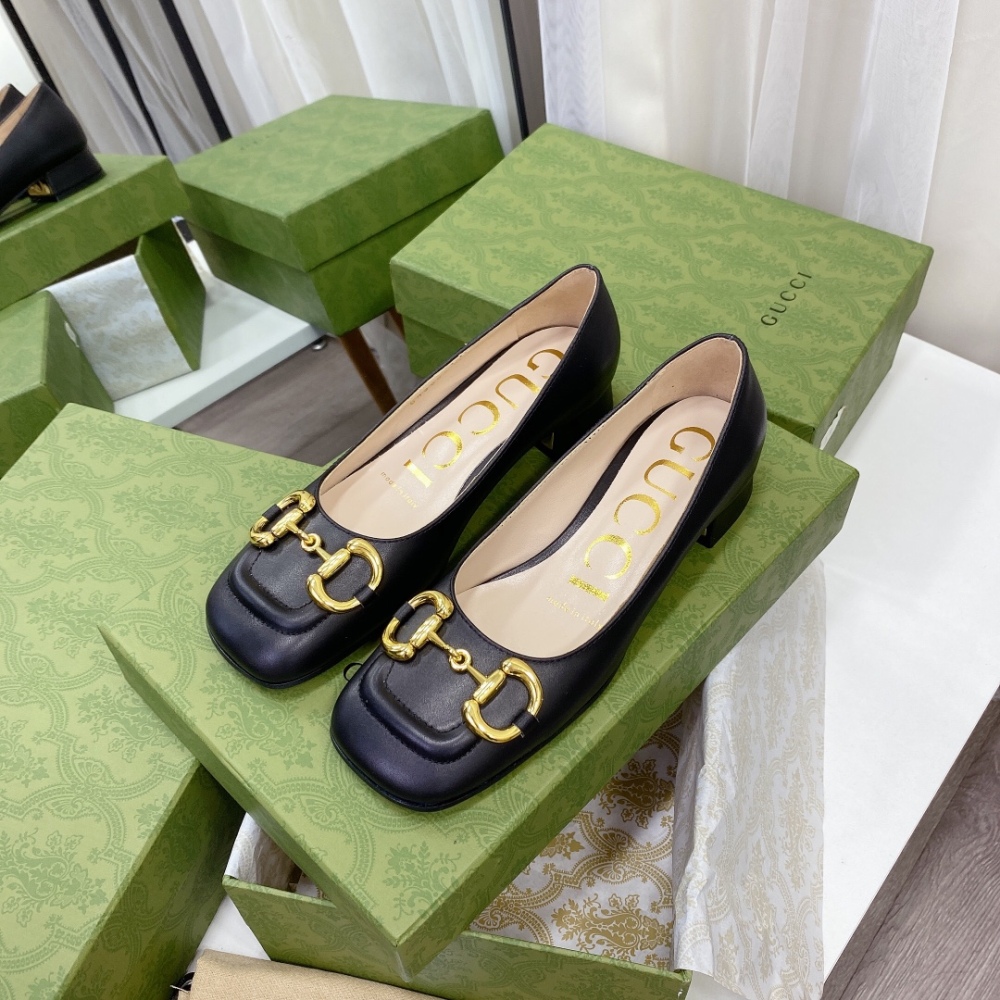 GUCCI sandals
