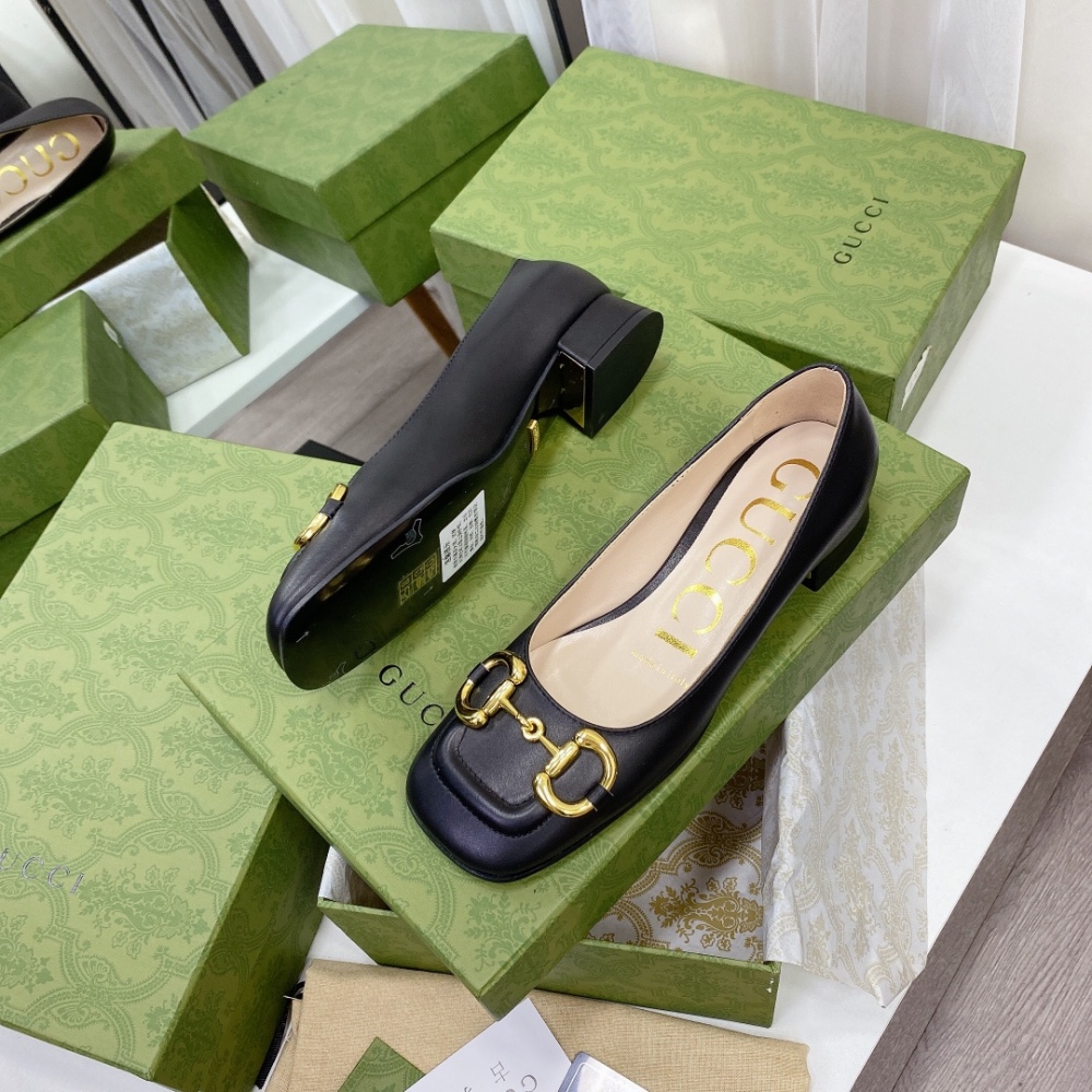GUCCI sandals