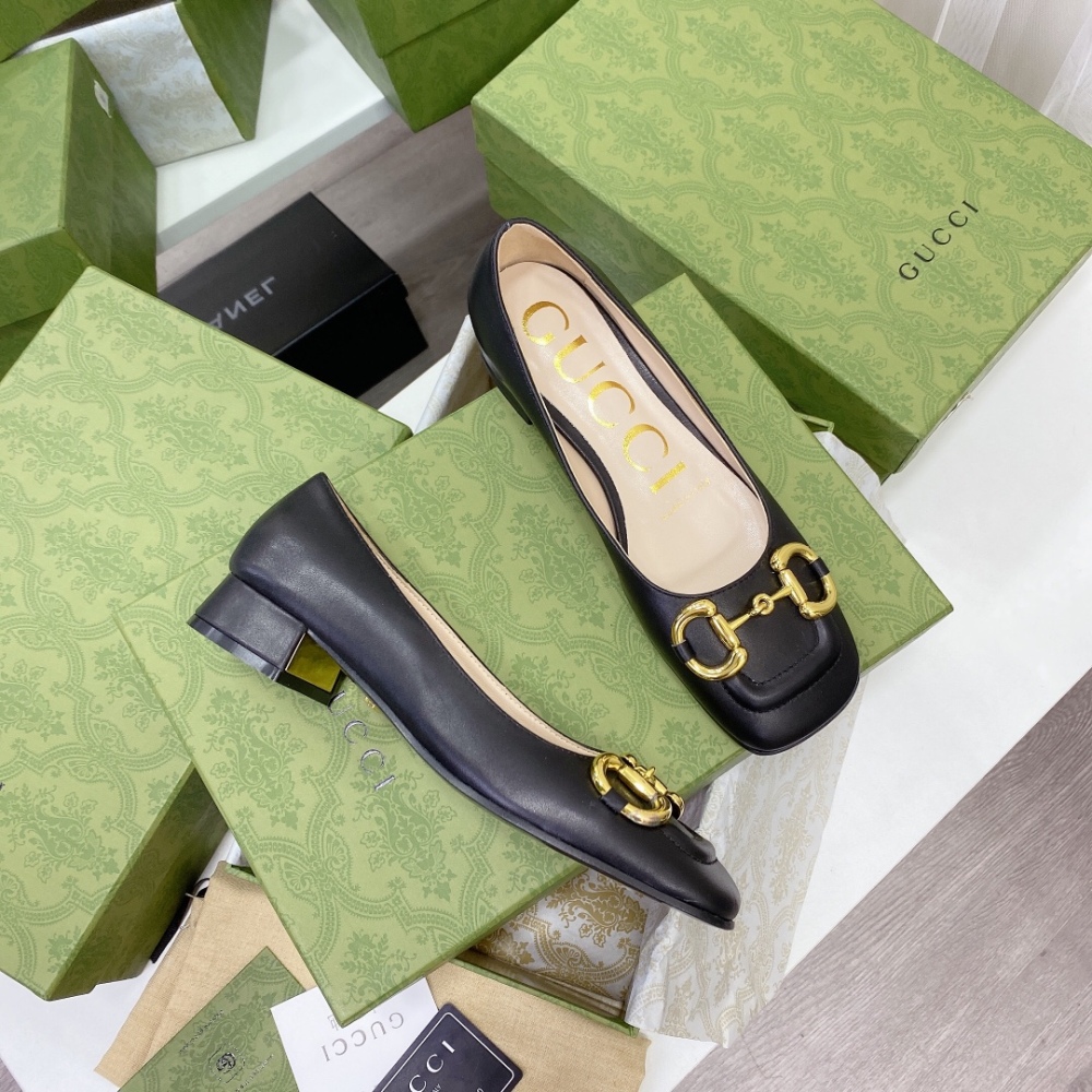 GUCCI sandals