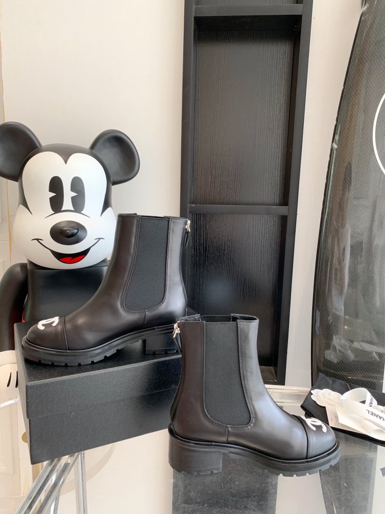 Chanel 22SS boots