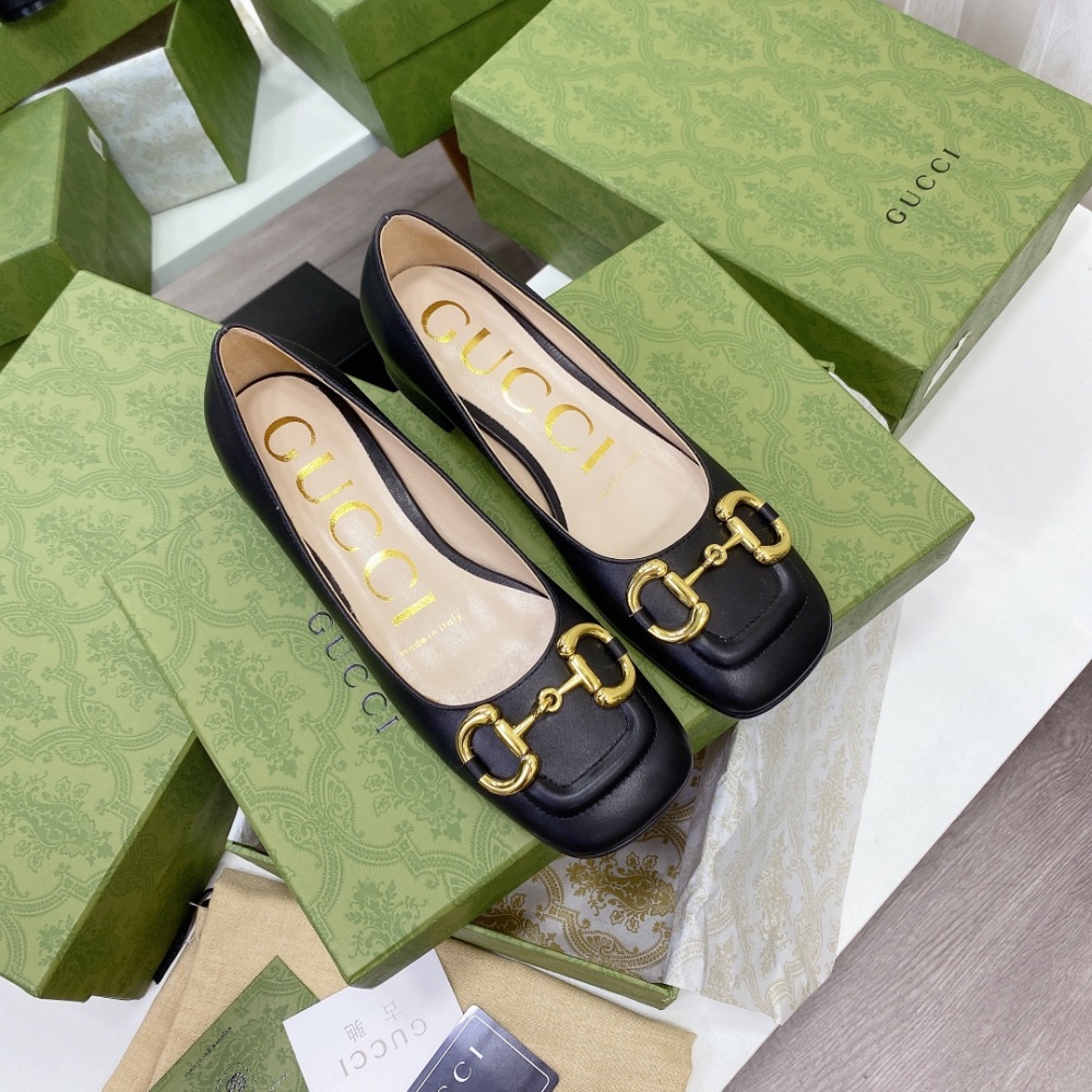 GUCCI sandals