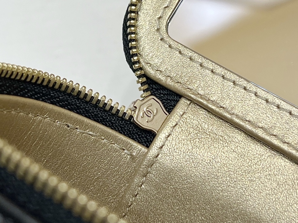 Chanel  23C  box 1447 Mirror Boutique