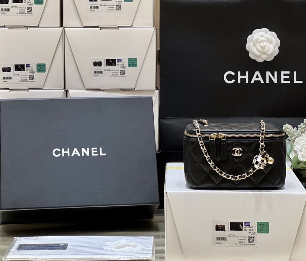 Chanel  23C  box 2303 Mirror Boutique
