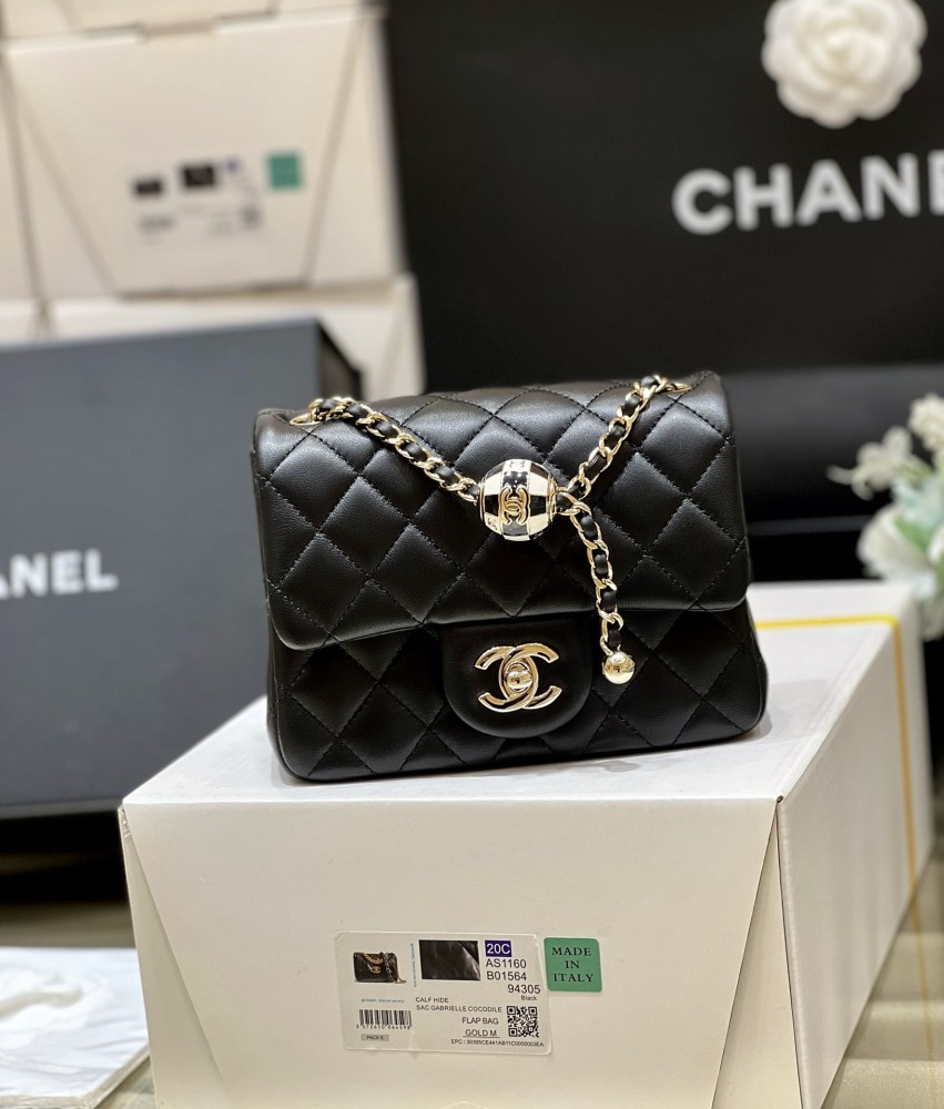 Chanel  23C cf mini 1786 Mirror Boutique