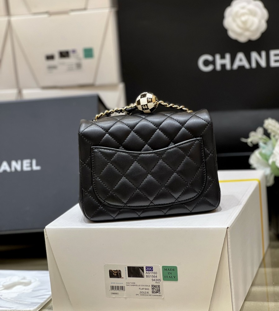 Chanel  23C cf mini 1786 Mirror Boutique