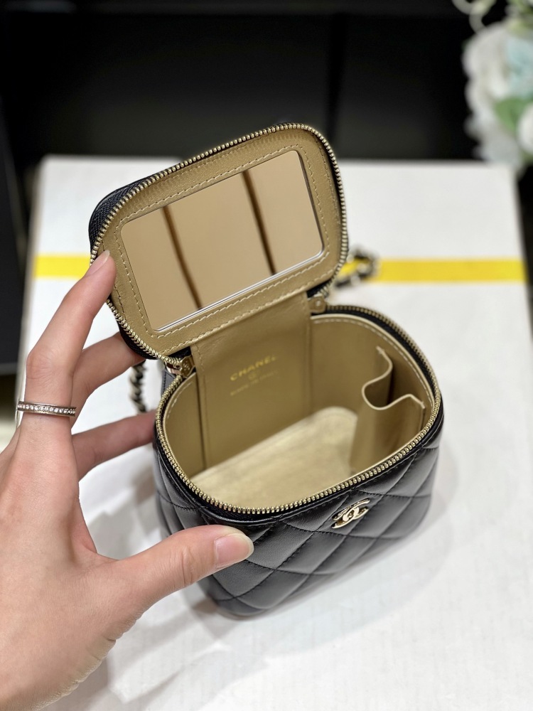Chanel  23C  box 1447 Mirror Boutique