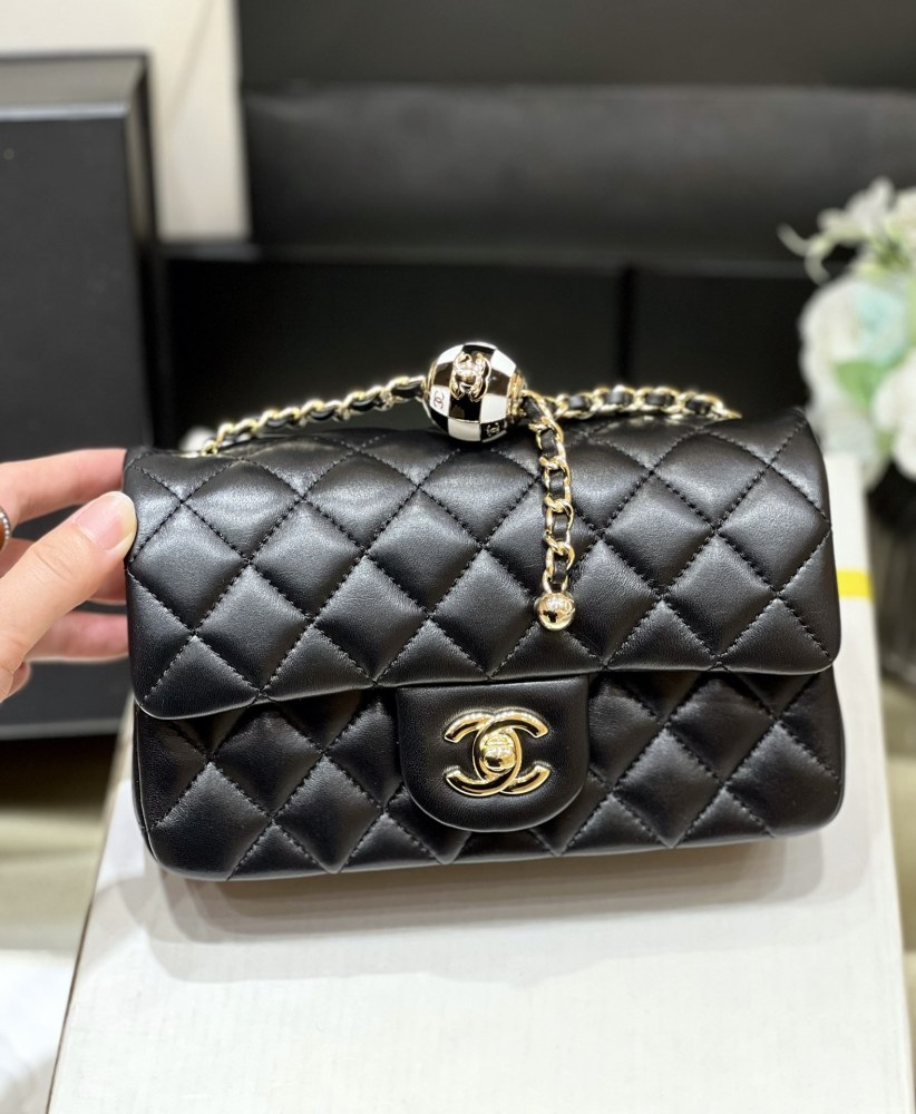 Chanel  23C cf mini 1787 Mirror Boutique