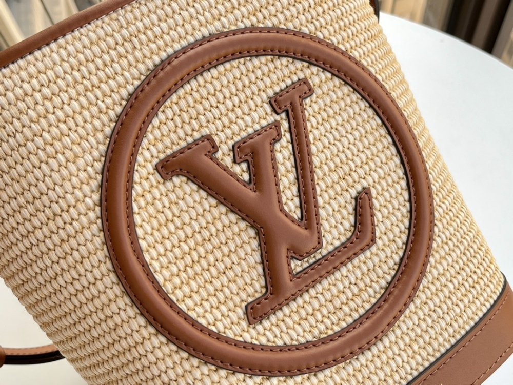 Louis Vuitton M59961 Mirror boutique