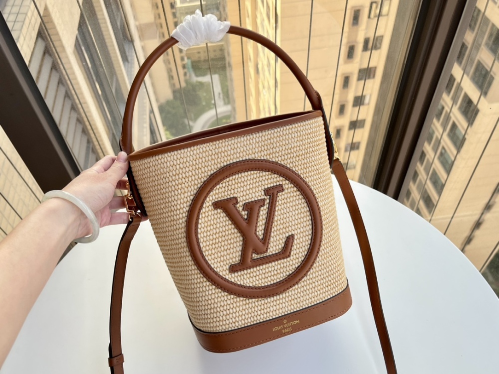 Louis Vuitton M59961 Mirror boutique