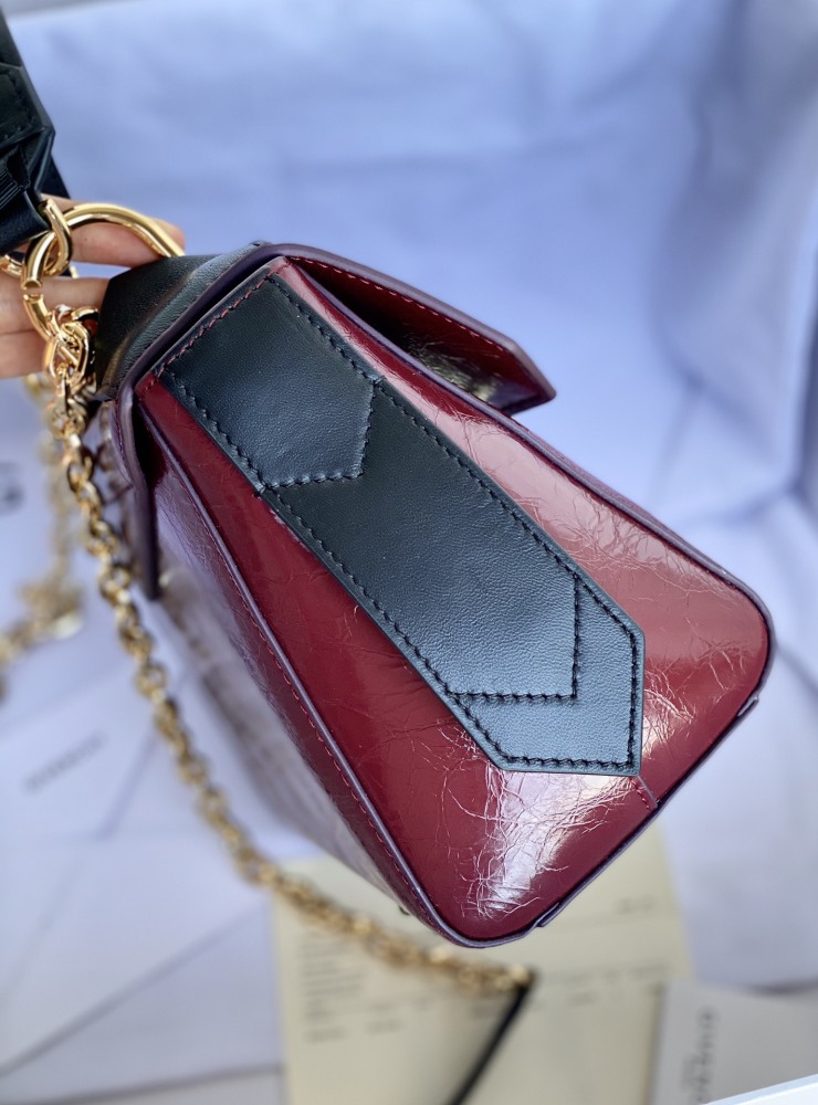 Givenchy 🇫🇷 GV3 ID Bag 9404 Mirror Boutique