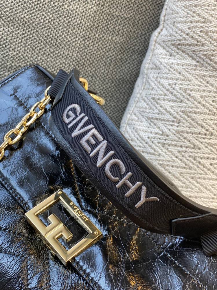 Givenchy 🇫🇷 GV3 ID Bag 9405 Mirror Boutique