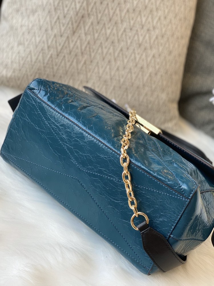 Givenchy 🇫🇷 GV3 ID Bag 9405 Mirror Boutique