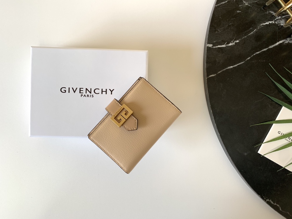 Givenchy 🇫🇷 GV3 wallet HB057 Mirror Boutique