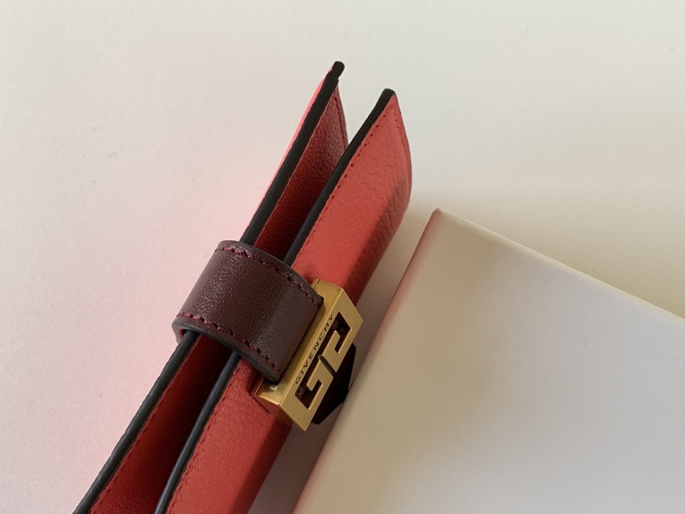 Givenchy 🇫🇷 GV3 wallet HB057 Mirror Boutique
