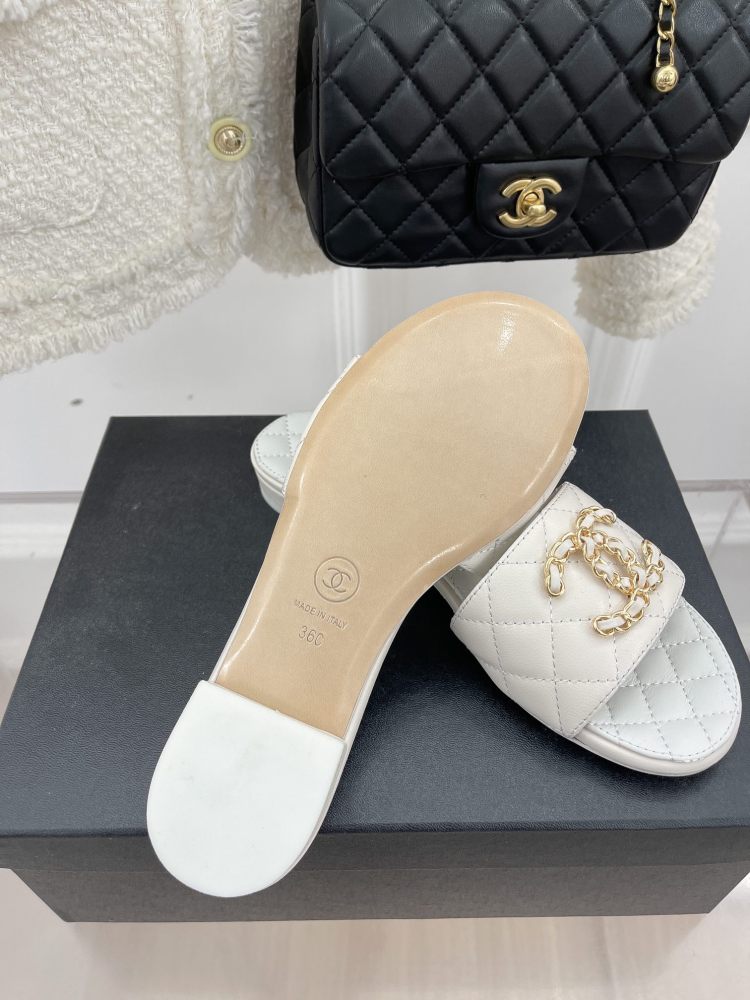 Chanel slippers 23C