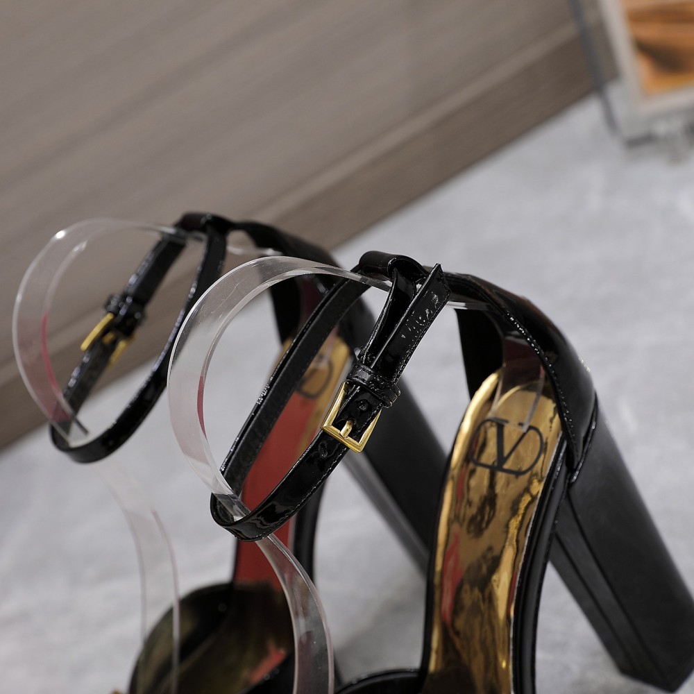 Valentino Sandals 2022SS