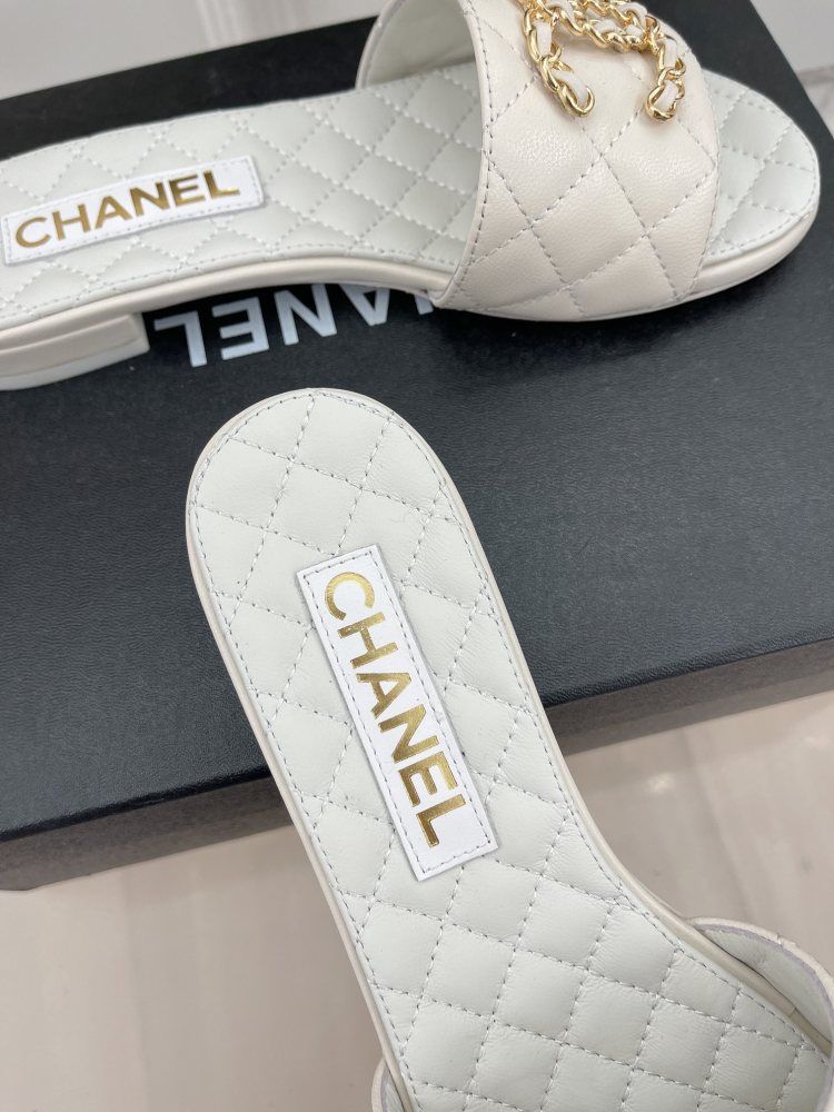 Chanel slippers 23C