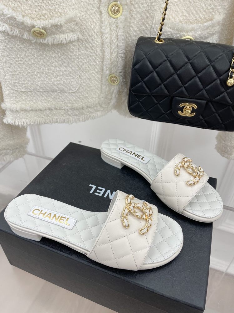 Chanel slippers 23C