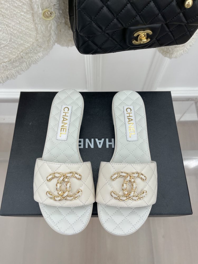 Chanel slippers 23C