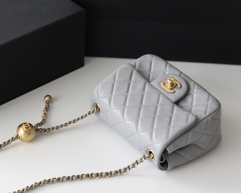 Chanel  23C cf mini Classic flap bag 1786 Mirror Boutique