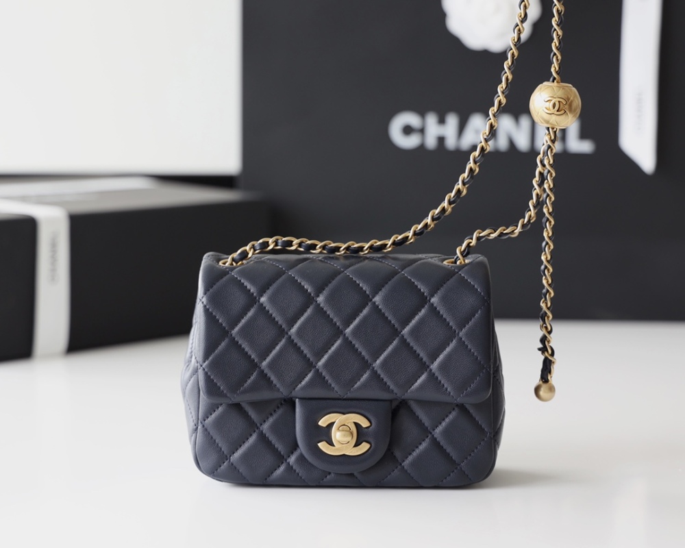 Chanel  23C cf mini Classic flap bag 1786 Mirror Boutique